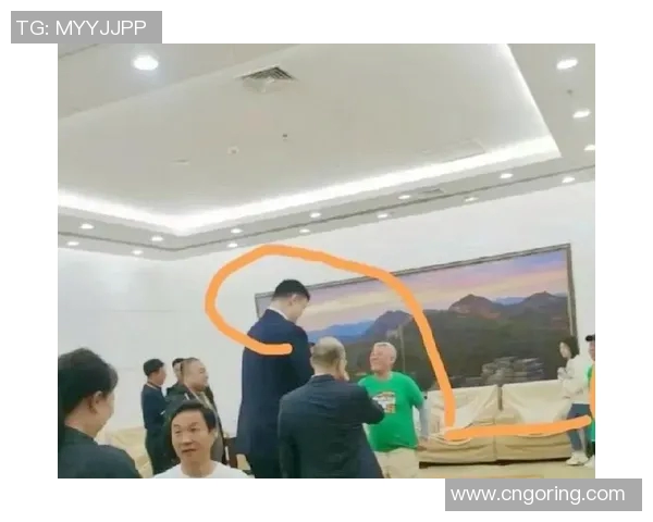 赵本山与姚明首次见面引发热议两位巨星的跨界交流令人期待 赵本山与姚明首次见面引发热议两位巨星的跨界交流令人期待